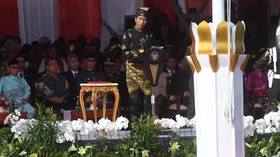 FOTO: Jokowi Pimpin Upacara Harlah Pancasila di Monas