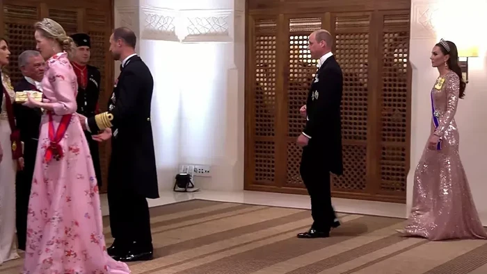 Pangeran William dan Kate Middleton di royal wedding Pangeran Hussein dari Yordania dan Rajwa Al Saif.