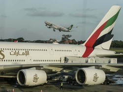 Mabuk Berat, Penumpang Emirates Serang Pramugari Demi Tambah Alkohol