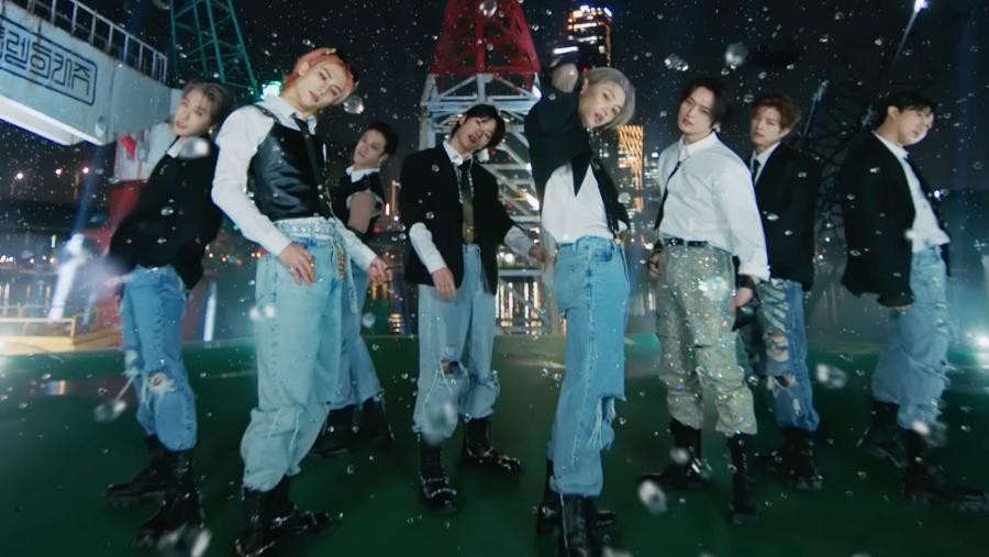 stray kids stray kids