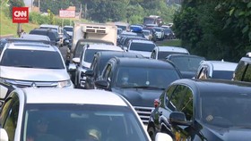VIDEO: Simpang Gadog Selalu Macet Meski Gage Diterapkan Saat Libur