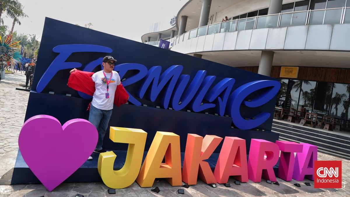 FOTO: Festival Hiburan Penonton di Formula E Jakarta 2023