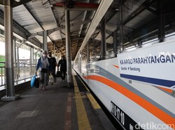 Baru! Tarif Parsial Kereta Api Jakarta - Bandung