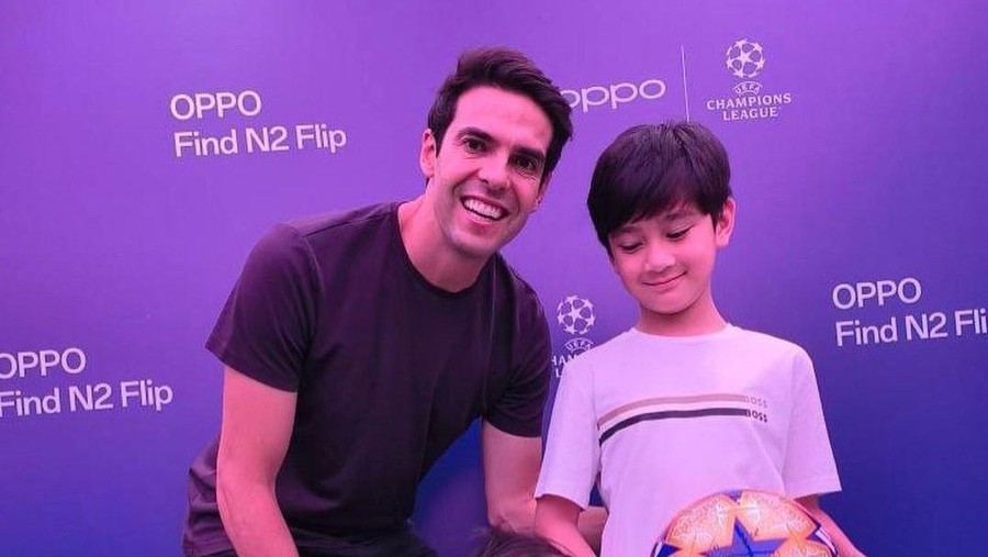 kaka Rafathar dan Rayyanza berfoto bersama Kaka