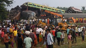 Kesalahan Sinyal Diduga Jadi Penyebab Tabrakan Kereta di India