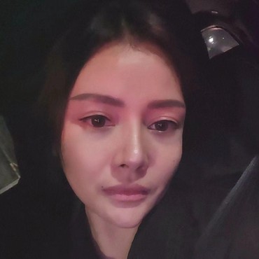 Unggah Potret Selfie, Mawar AFI Diduga Tengah Bersedih