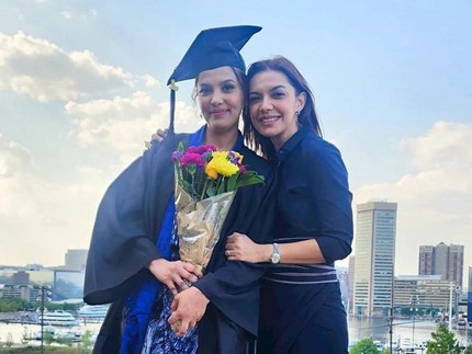 5 Potret Nahla, Adik Najwa Shihab Lulus Kedokteran Penyakit Dalam di Amerika, Kini Punya 2 Gelar Spesialis