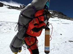 Viral Sherpa Selamatkan Pendaki Malaysia di Everest, Ini Tugas dan Gajinya