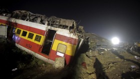 Dua Penumpang Diduga Jadi Penyebab Kecelakaan Kereta Maut di India