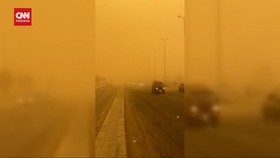 VIDEO: Pekat Badai Pasir Raksasa di Mesir