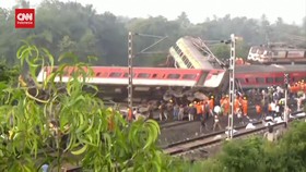VIDEO: Kecelakaan Tiga Kereta India Tewaskan 233 Orang