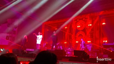img-title Konser di Jakarta, WOODZ Bakar Semangat Moodz