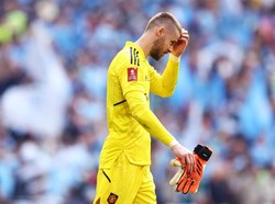 Nyeleneh Fans MU Bikin Kompilasi Blunder De Gea