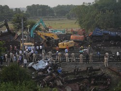 Otoritas Kereta Api India: Kami Berusaha Pulihkan Secepat Mungkin