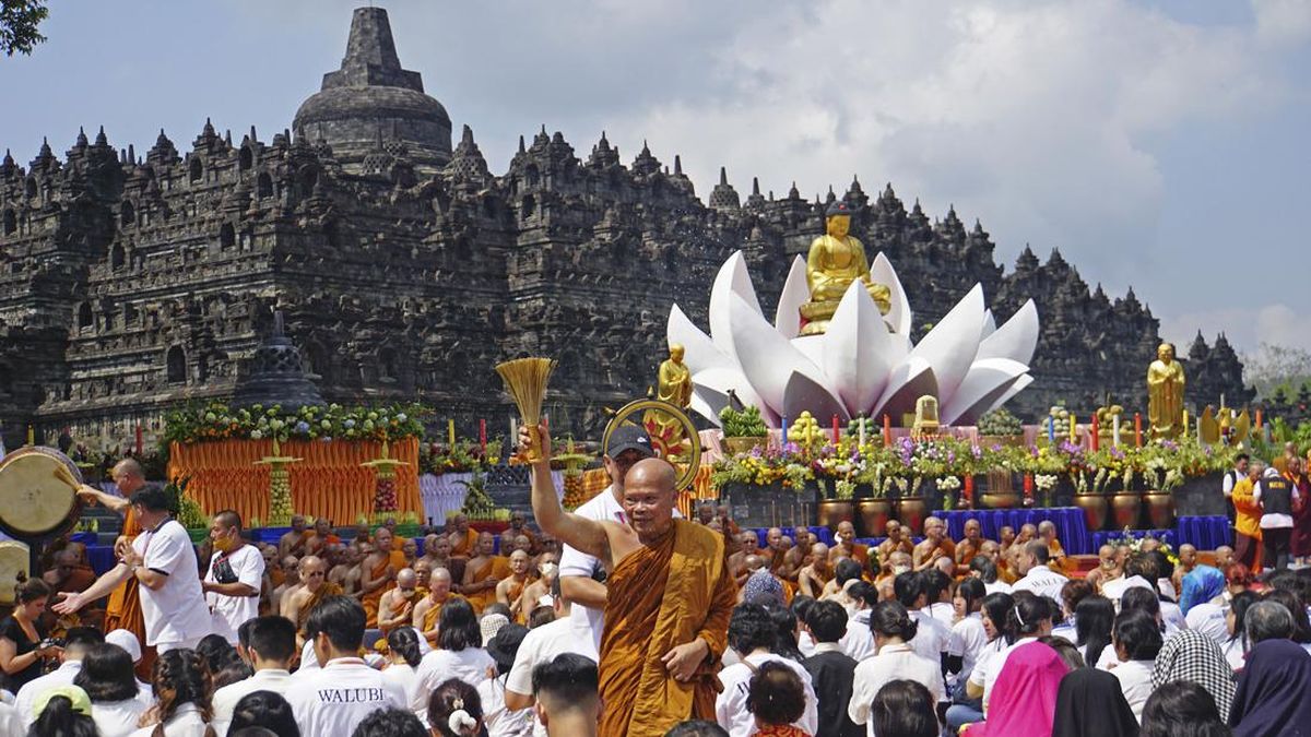 45 Ucapan Hari Raya Waisak 2025 yang Menyentuh Versi Indonesia-Inggris