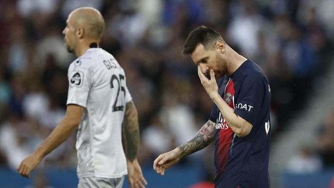 Laga perpisahan Lionel Messi dan Sergio Ramos bersama Paris Saint Germain berujung tragis lantaran kalah dari Clermont Foot 2-3, Minggu (4/6) dini hari WIB.