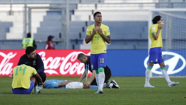 Berikut daftar dua tim negara yang gagal lolos ke babak semifinal Piala Dunia U-20 2023 di Argentina.