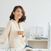 5 Alasan Perempuan Harus Mandiri Secara Finansial Meski Sudah Menikah