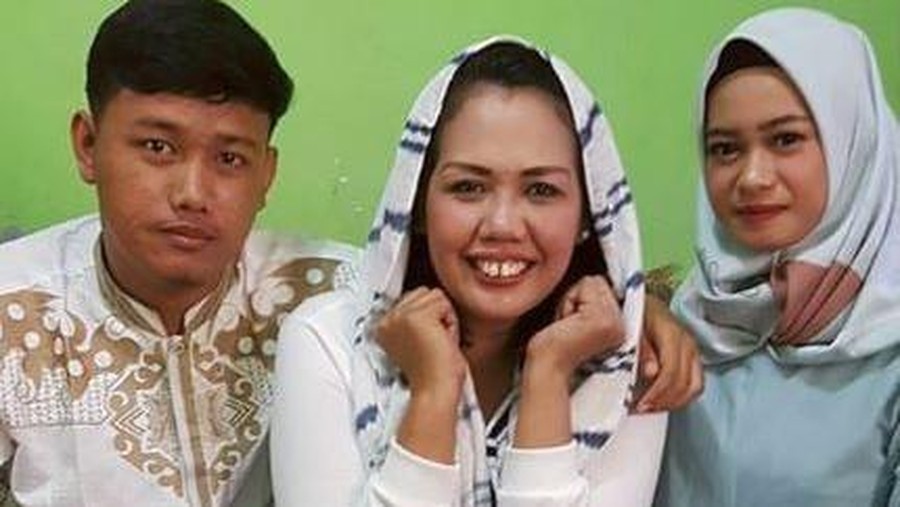 Elly Sugigi dan Anak-anak