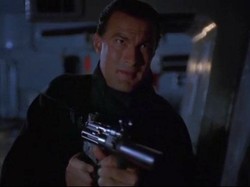 Sinopsis Film Under Siege, Aksi Heroik Steven Seagal di Kapal Perang