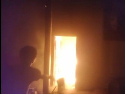 Gedung FBS UNM Makassar Diserang OTK, Peralatan Seni Dibakar