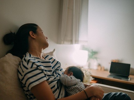 Penyebab Bayi Menyusu Terus di Malam Hari, Kenali Sinyal Masih Lapar