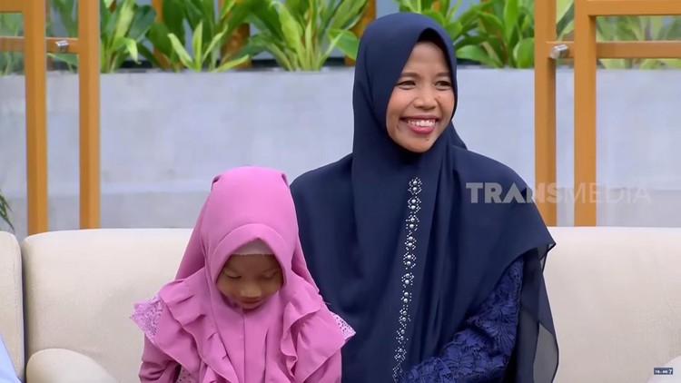 Kisah Rizma Anak Cerebral Palsy yang Hafal Al-Quran Kisah Rizma Anak Cerebral Palsy yang Hafal Al-Quran