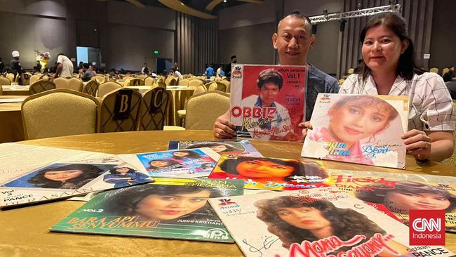 Konser Senandung Rindu akhir pekan lalu jadi tujuan para kolektor vinyl untuk 'melegalisasi' koleksi mereka. 