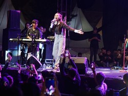 Sorotan Konser Fiersa-Mahalini di Bone: Diprotes Penonton VIP-Tak Bayar Pajak