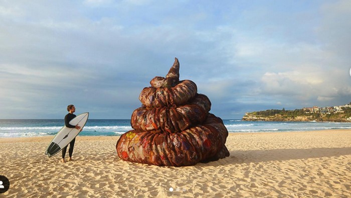 Ditemukan 'Kotoran Manusia Raksasa' di Tengah Pantai Australia, Ternyata Ini Penyebabnya!
