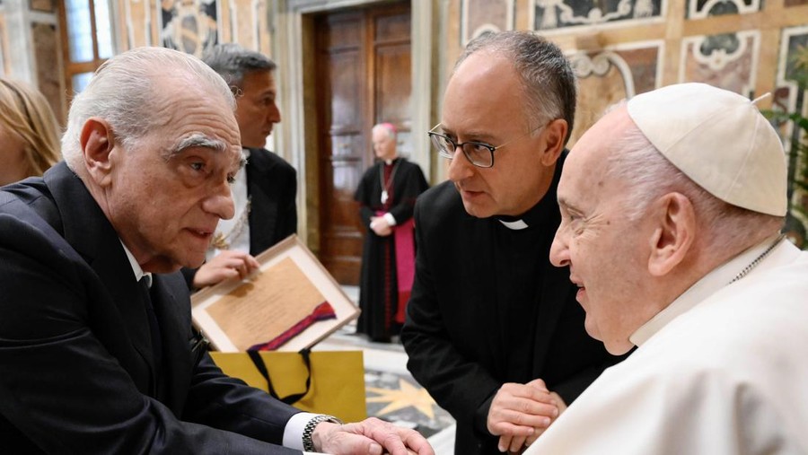 Martin Scorsese dan Paus Francis Martin Scorsese dan Paus Francis