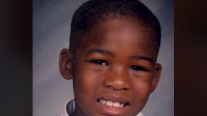 Inspiratif, Pria yang Alami Buta Aksara Fungsional Ini Manfaatkan TikTok untuk Belajar Membaca