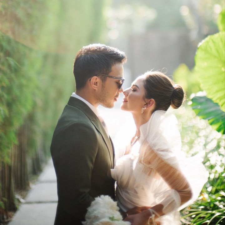 <p>Jessica Mila juga melangsungkan resepsi yang romantis di Bali pada Minggu, 28 Mei 2023. Sebelumnya, ia dan Yakup Hasibuan menikah dalam upacara pemberkatan di gereja. (Foto: Instagram @jscmila)</p>