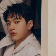 Kim Myung Soo Pancarkan Pesona Mendebarkan dalam Pemotretan Bersama Esquire Korea untuk Drama Numbers