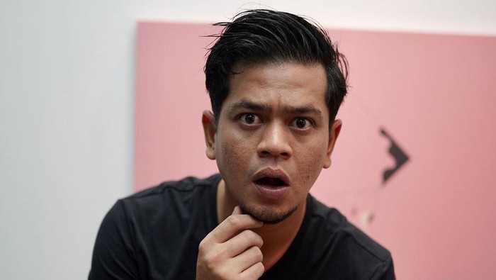 img-title Jadi Komedian Favorit Masa Kini, Ini Profil dan Sumber Kekayaan Surya Insomnia