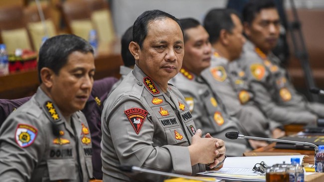 Polri diminta menggelontorkan anggaran yang diusulkan kepada DPR dan pemerintah untuk memperbaiki citra di medsos.