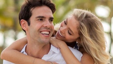 7 Potret Ricardo Kaka & Caroline Diaz Istri Baru yang Jarang Tersorot