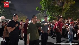 VIDEO: Jalan Kaki di Malioboro Malam Minggu, Jokowi Bikin Geger Warga