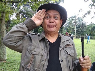 6 Artis Pria yang Berpoligami, Ada yang Berakhir Cerai hingga Bangkrut