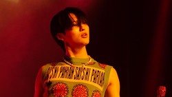 Lirik Lagu Hope To Be Like You - WOODZ