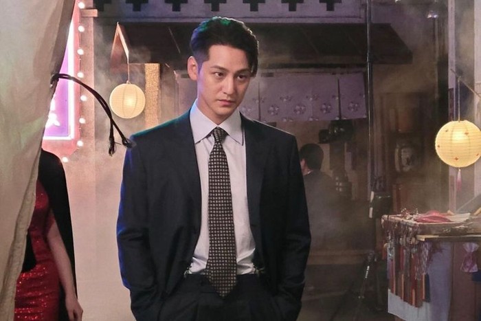 Aktor Kim Bum tengah menuai sorotan dari netizen Korea, berkat penampilannya dalam drama Tale of Nine Tailed 1938 (2023)./ foto: instagram.com/k.kbeom