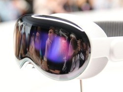 Apple Store Gunakan Pindai Wajah Untuk Tentukan Ukuran Vision Pro