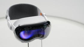 Apple Garap 2 Headset AR Lain usai Luncurkan Vision Pro