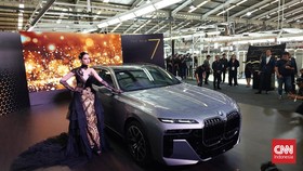 BMW Seri 7 Rakitan Lokal Diluncurkan, i7 Masih Impor dari Jerman