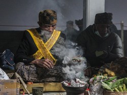 Mengenal Dukun Pandita Suku Tengger: Peran, Fungsi dan Kedudukannya