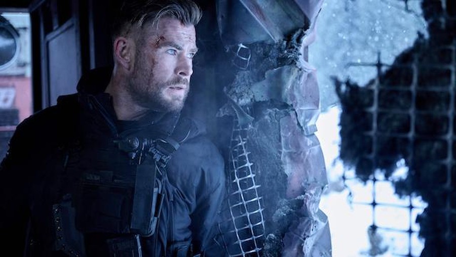 EXTRACTION 2 - Chris Hemsworth as Tyler Rake. Cr: Jasin Boland/Netflix © 2023