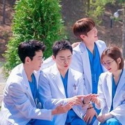 5 Drama Korea Populer Tentang Persahabatan, Bikin Pengen Ikut Circle-nya