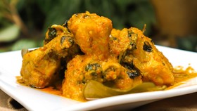 Cara Masak Ayam Rica-Rica Kemangi, Rasanya Pedas Gurih