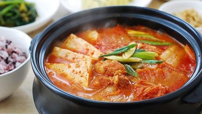 Makanan Rumahan Korea yang Biasa Disajikan Saat Musim Dingin, Menggugah Selera!