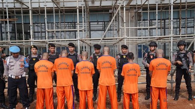 6 Orang Diringkus usai Curi Kabel hingga Baut di Proyek Kereta Cepat Para tersangka akan dikenakan tindakan pencurian dengan pemberatan sebagaimana diatur dalam Pasal 363 KUHP dengan ancaman pidana paling lama tujuh tahun.